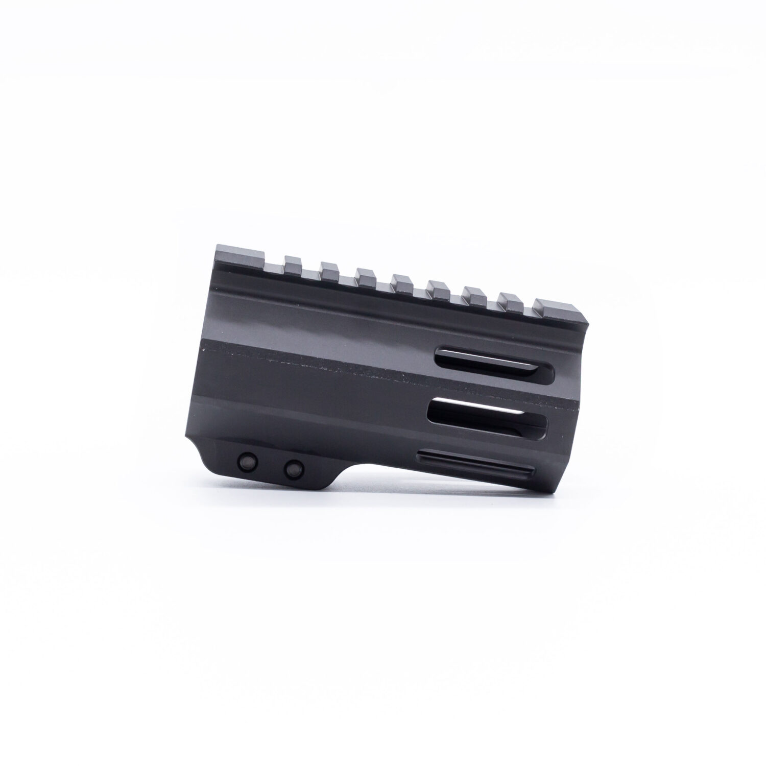 QUENTIN DEFENSE 4 INCH MLOK HANDGUARD